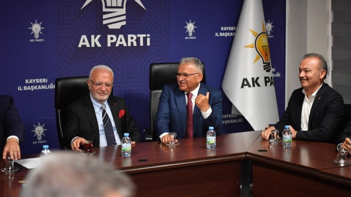 AK Parti Haftalık Olağan Yönetim Kurulu Toplantısı Elitaş'ın katılımıyla gerçekleşti